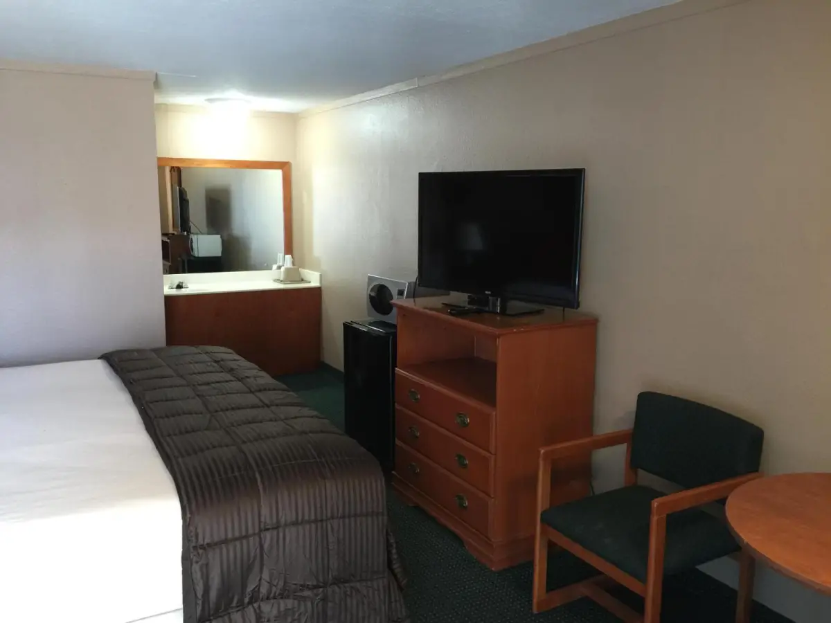 Budget Inn - Saint Robert Main image